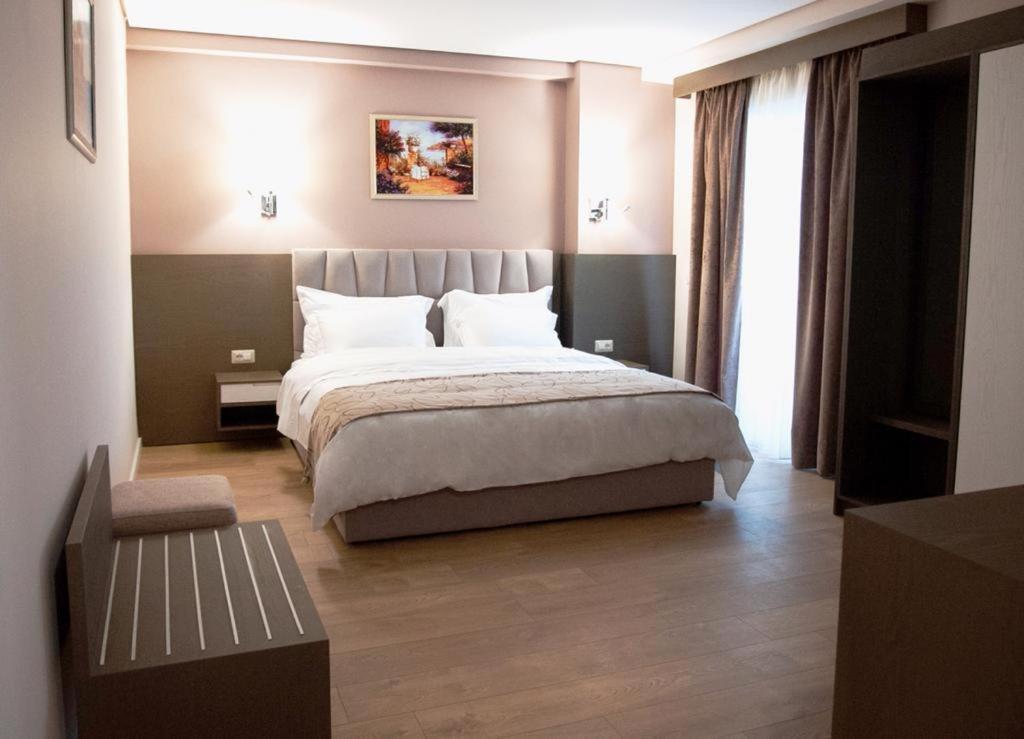 Agsel & Hotel Tirana