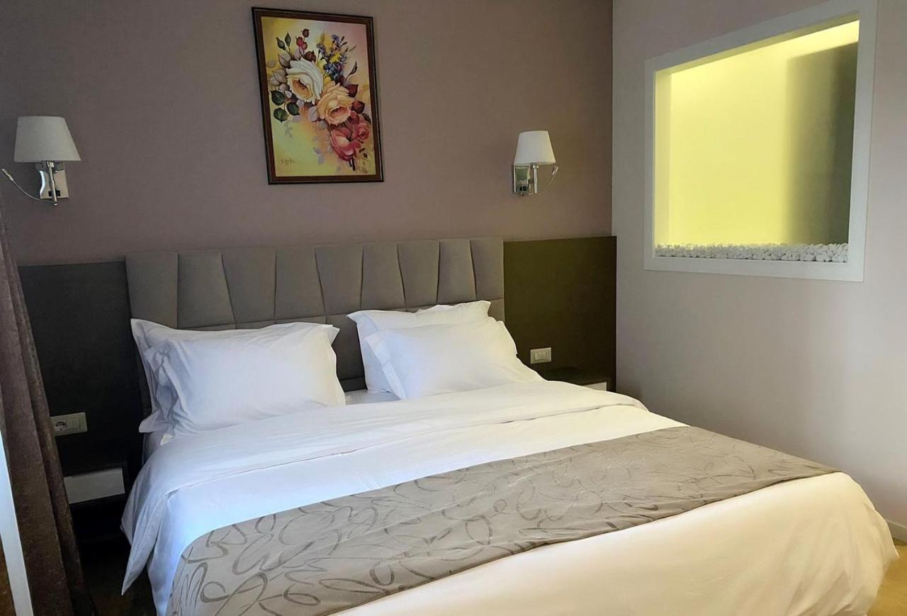 Agsel & 4* Tirana